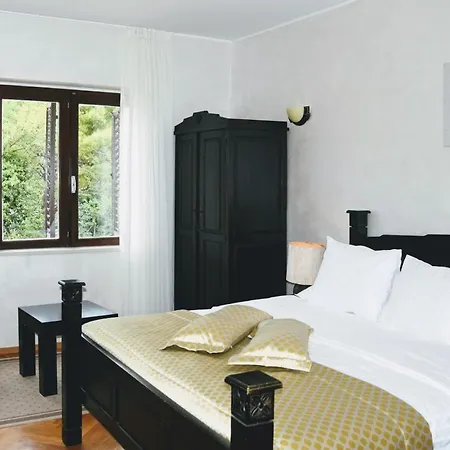 Franica Villa