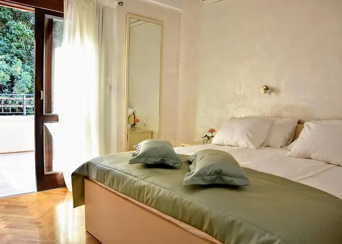 Franica Villa